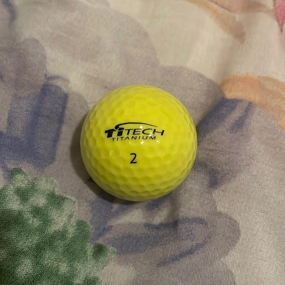 3/$3 Yellow golf ball used - Picture 1 of 1